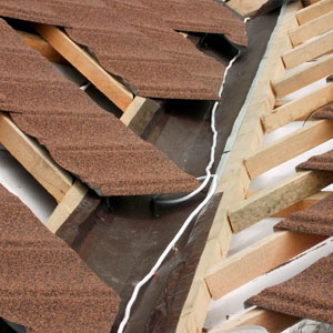 Работы по сбору обрешетки. Металлочерепица